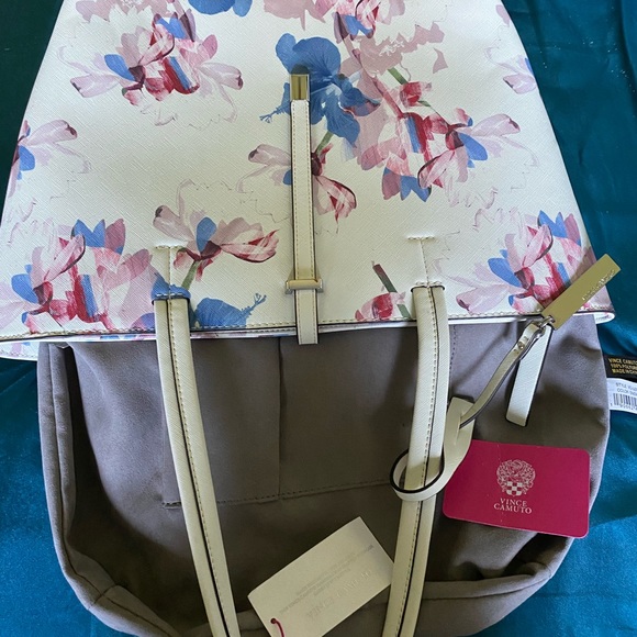 NWT Vince Camuto medium tote Dust Bag included - Picture 7 of 8